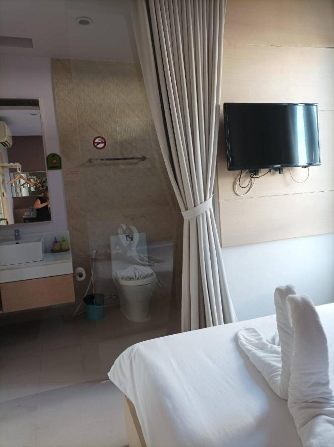 My Hotel Phuket Patong Buitenkant foto