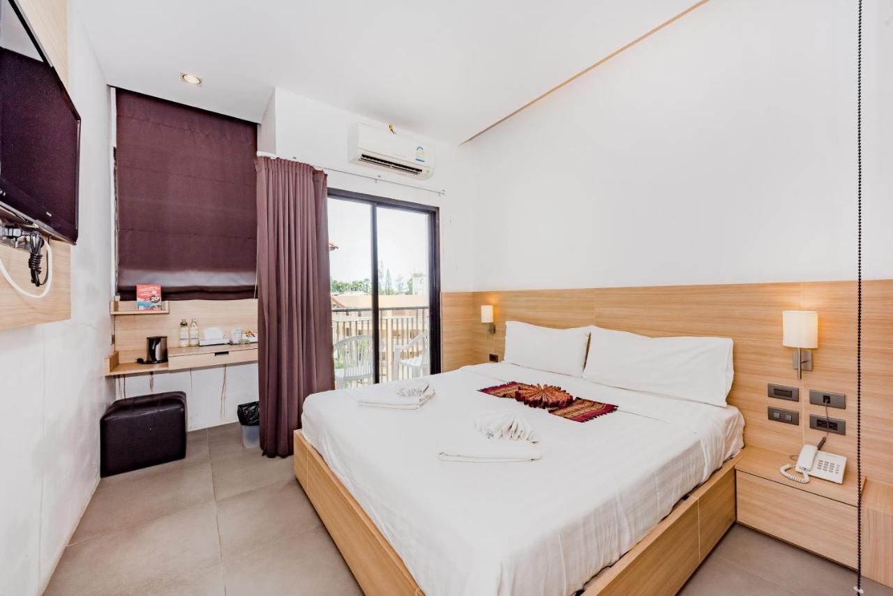 My Hotel Phuket Patong Buitenkant foto