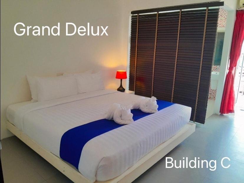 My Hotel Phuket Patong Buitenkant foto